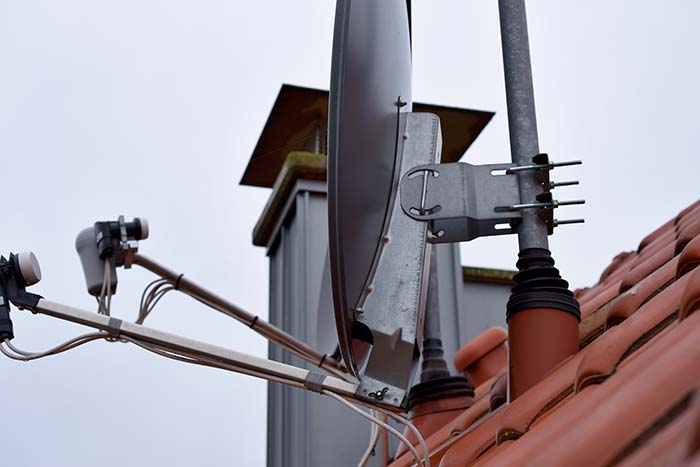 Satellitenschüssel, Signal, justieren, ausrichten, Empfang